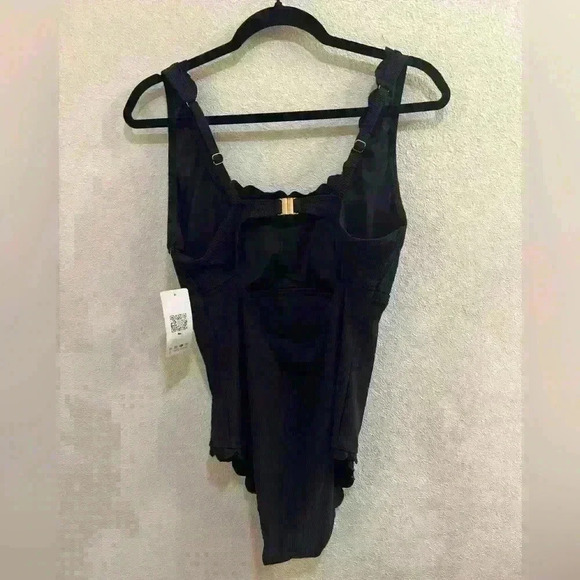 NWT Charmo Scalloped Ribbed One-Piece Swimsuit - Picture 2 of 4